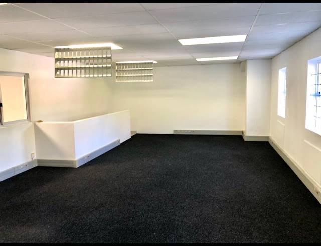 438M² WAREHOUSE TO LET IN WESTLAKE